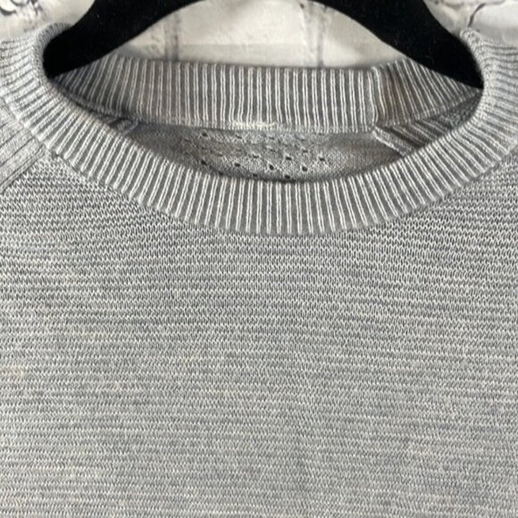 Lululemon Pale Blue Sweater Sz 2 - Picture 2 of 4